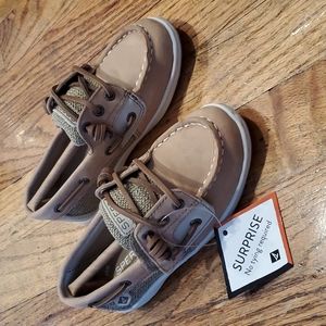 New in Box Sperrys Top Sider Songfish Jr